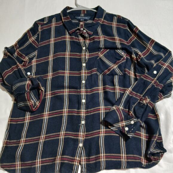 TOMMY HILFIGER Women's XL Adjustable-Sleeved Blue/Red/Cream  Plaid Flannel Shirt - Picture 3 of 12